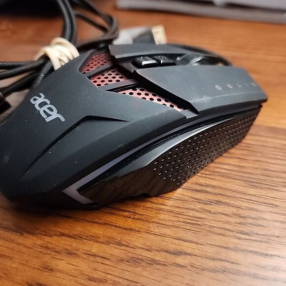 Acer Nitro Gaming Mouse USB NMW810 8 Button Adjustable Weight & DPI Lighting - Picture 3 of 4